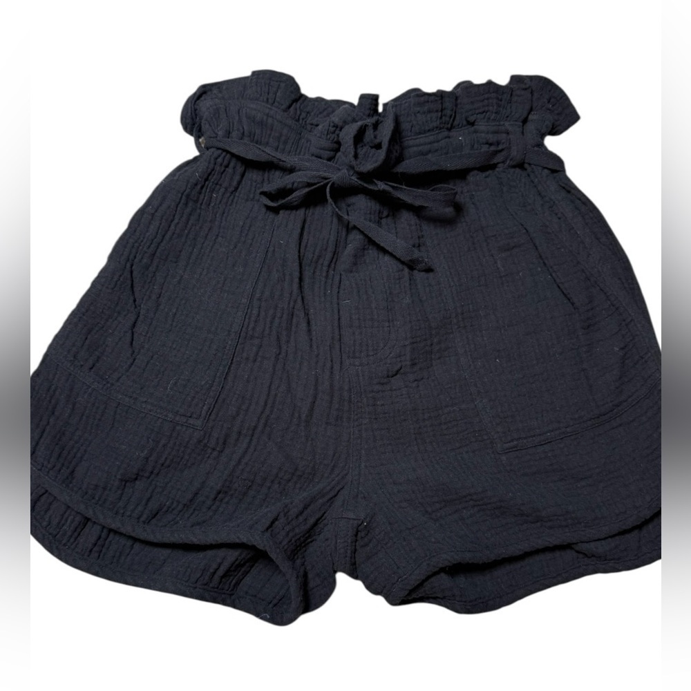Splendid black paperbag gauze shorts size XS in excellent like-new condition